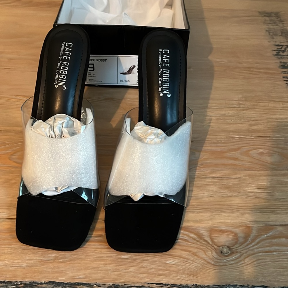 Cape Robbin AHMEE Clear Slip on crystal heels NWT - Picture 8 of 12